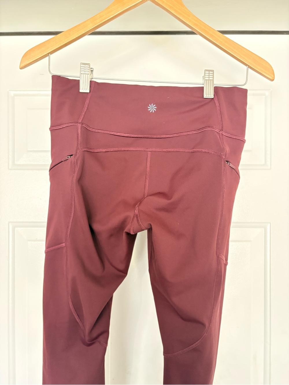 Athleta burgundy/maroon Contender Tight